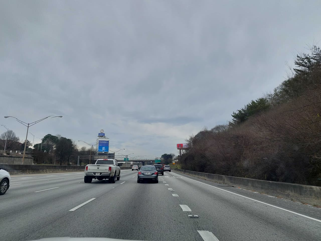 Autoridades de Georgia piden a la población evitar conducir en el norte del estado