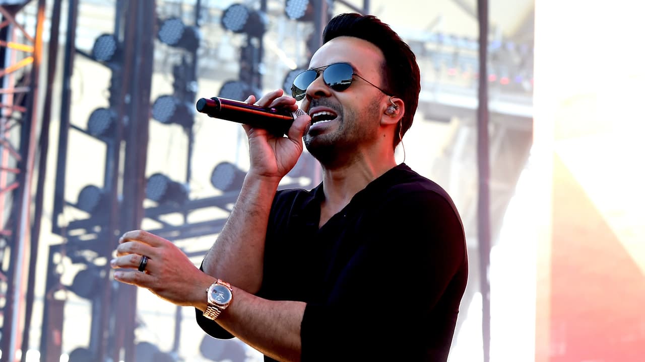 Ya son varios los artistas que están confirmados para este homenaje, entre ellos Luis Fonsi, sin que hasta el momento se haya revelado cuáles serán las canciones que serán incluídas en el disco y si el 'Buki' participará en él.