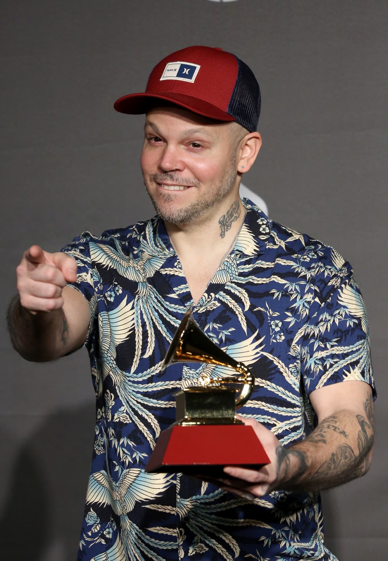 Residente, quien es el artista que más Latin GRAMMY ha recibido en la historia de este reconocimiento, ganó junto a Kany García el premio Mejor Video Musical Versión Corta.