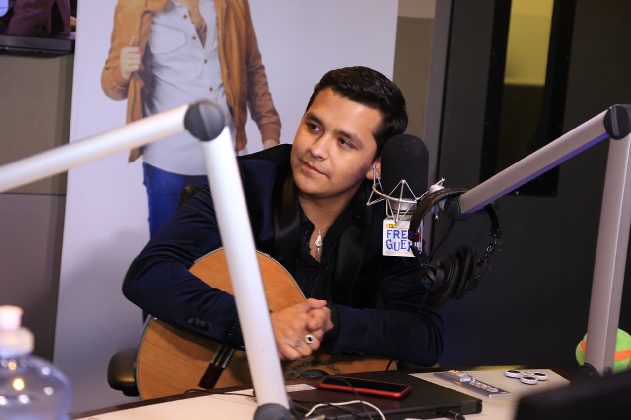 Sin embargo, La Bronca tenia una pregunta muy importante para Christian Nodal.