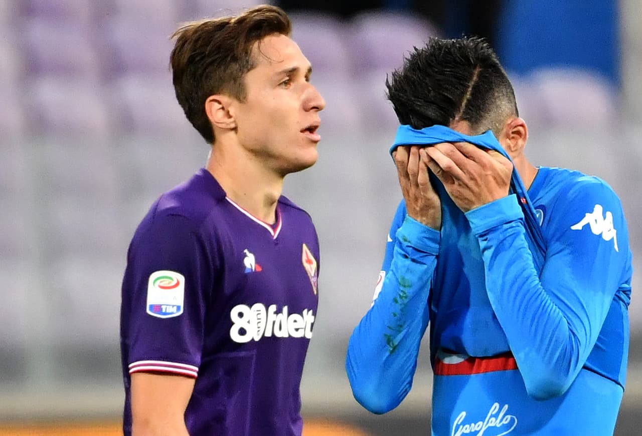 El italiano Federico Chiesa tiene dos posibilidades de salir de la Fiorentina: Manchester City y Napoli suenan como los posibles destinos.