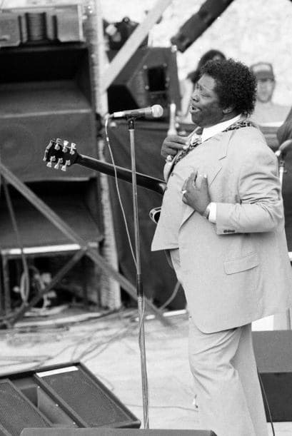 Alegaron que su padre era víctima de abuso por parte de su representante, quien se hacía cargo de él.