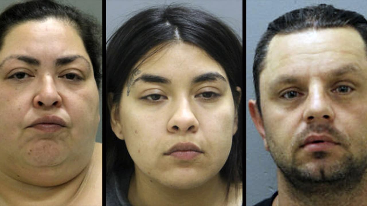 <b>A la espera del juicio</b>
<br>El 18 de marzo de este año, los
<a href="https://www.univision.com/local/chicago-wgbo/frente-a-frente-sospechosos-de-asesinar-a-marlen-ochoa-uriostegui-se-encuentran-en-corte-con-la-familia-de-la-victima">tres sospechosos del asesinato de Ochoa</a> se presentaron en corte en la sala 307. Sin embargo, se desconoce si hay fecha prevista para el juicio.
<b>“Si no hubiéramos tenido coronavirus hubiéramos tenido ya el juicio”</b>, lamenta Julie Contreras, presidenta de la organización United Giving Hope.