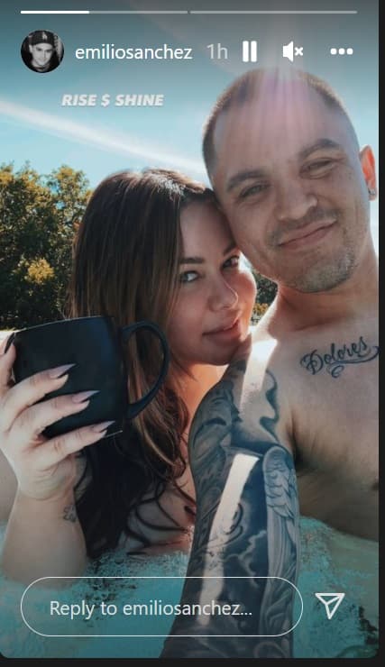 La versión del supuesto embarazo se avivó luego de la serie de tuits que compartió la noche de este miércoles, pero fue ella la que despejó toda duda acerca de si la buena noticia que la tenía tan feliz tenía que ver con la maternidad. 
<br>