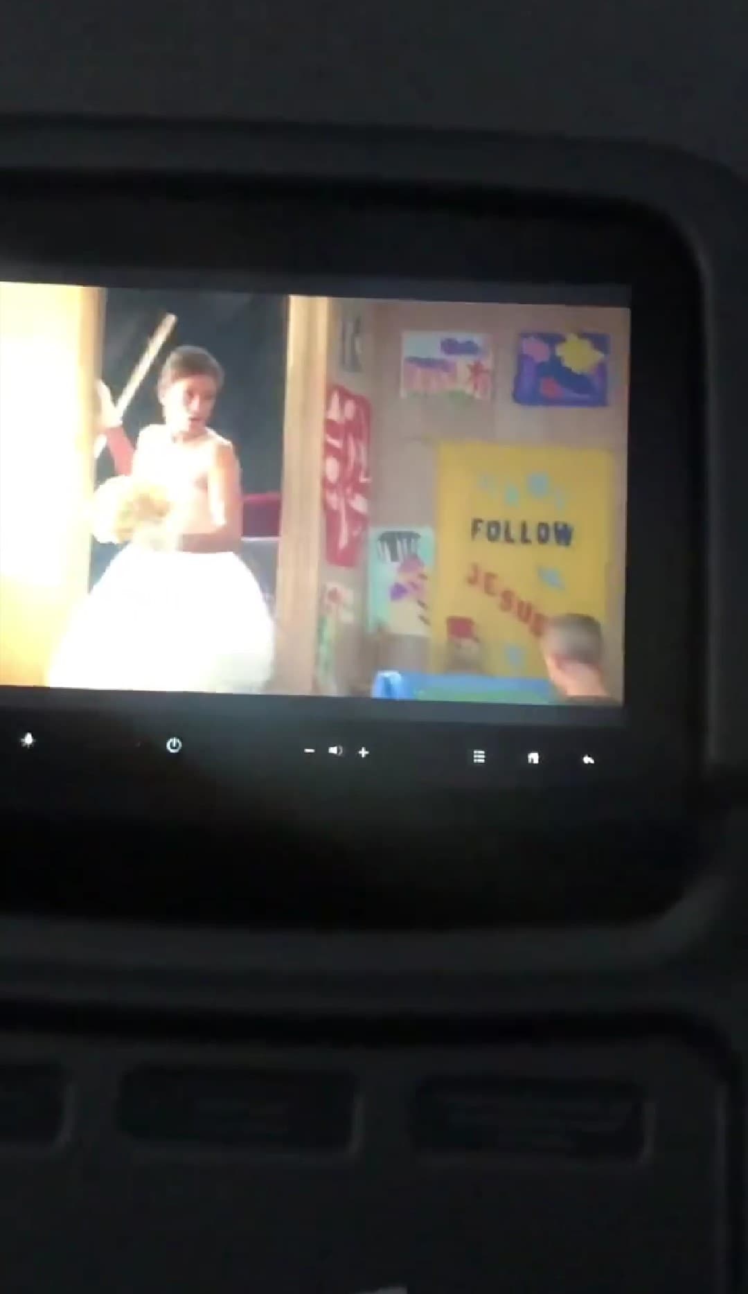 Y durante el trayecto disfrutó de películas de novias, seguramente ya se imagina viviendo una aventura como las de la pantalla grande.