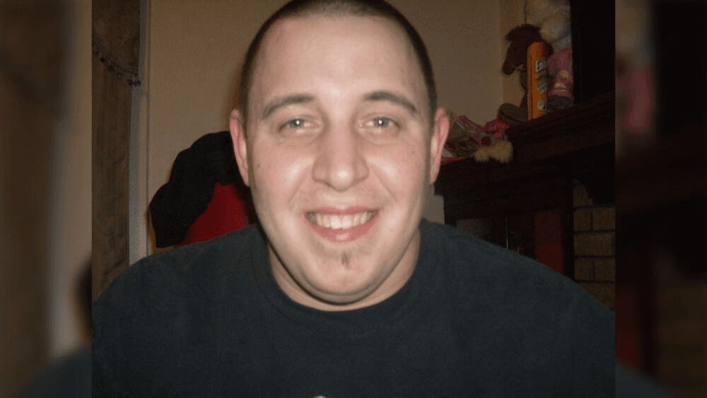 Steven Dierkes, padre de tres niñas, fue recordado por su familia como un "oso de felpa muy trabajador".