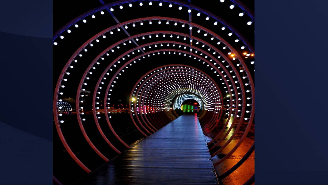 “Recomendamos llegar 30 minutos antes de la hora programada para asegurarse de que la línea se mueva lo más rápido posible durante el proceso de escaneo de boletos”, indican funcionarios del evento.
<br>