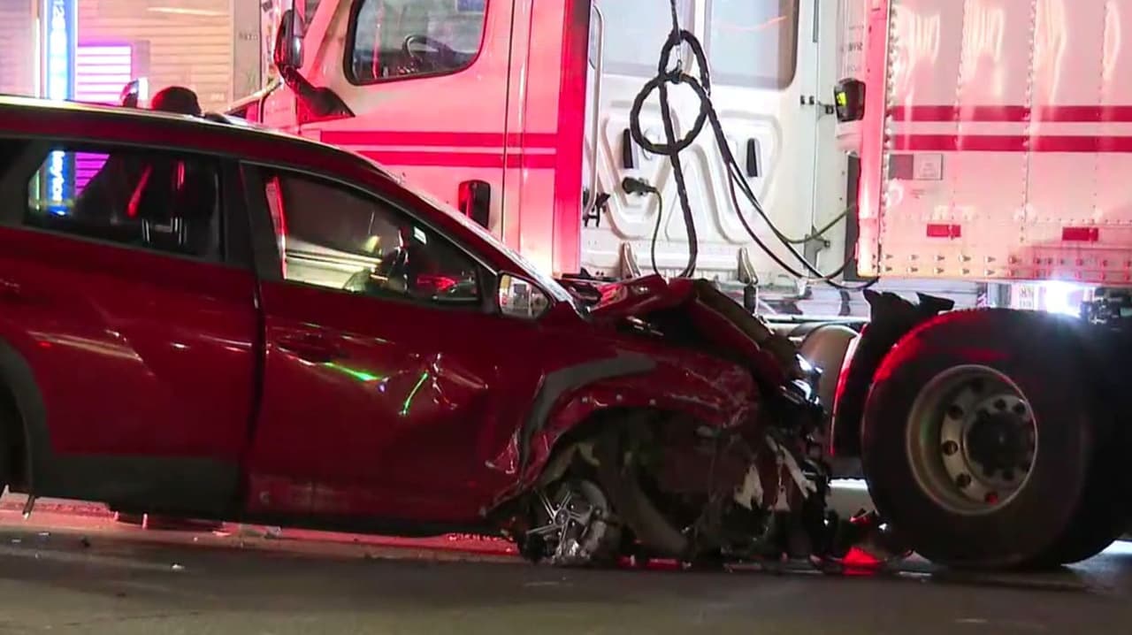 Choque múltiple involucra cinco coches en Harlem