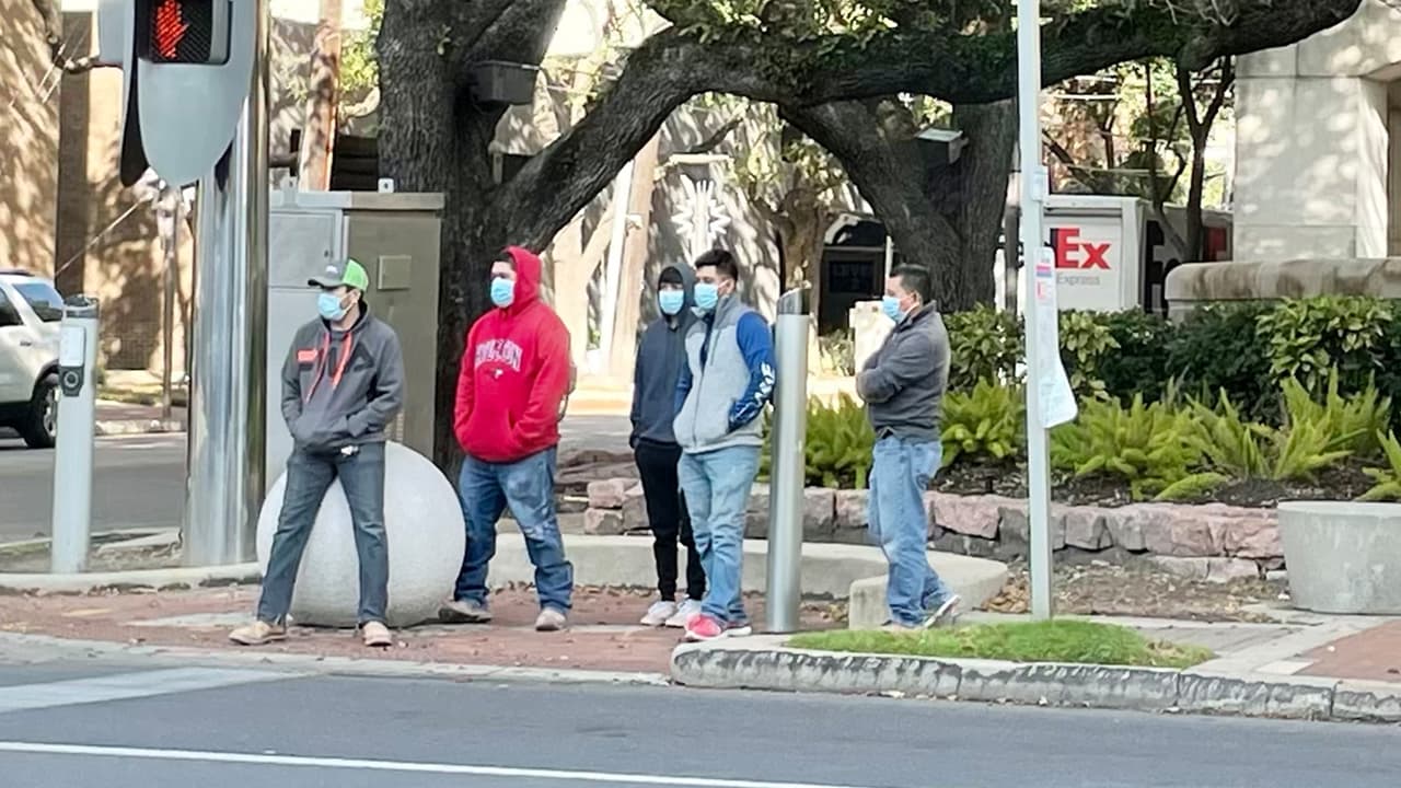 Las ciudades en las que los compradores son más jóvenes tienen precios más bajos con respecto a la zona donde está localizada, un costo de vida asequible, pero, al mismo tiempo, son
<b>ciudades emergentes con oportunidades laborales y actividades culturales que atraen a las generaciones jóvenes.</b>