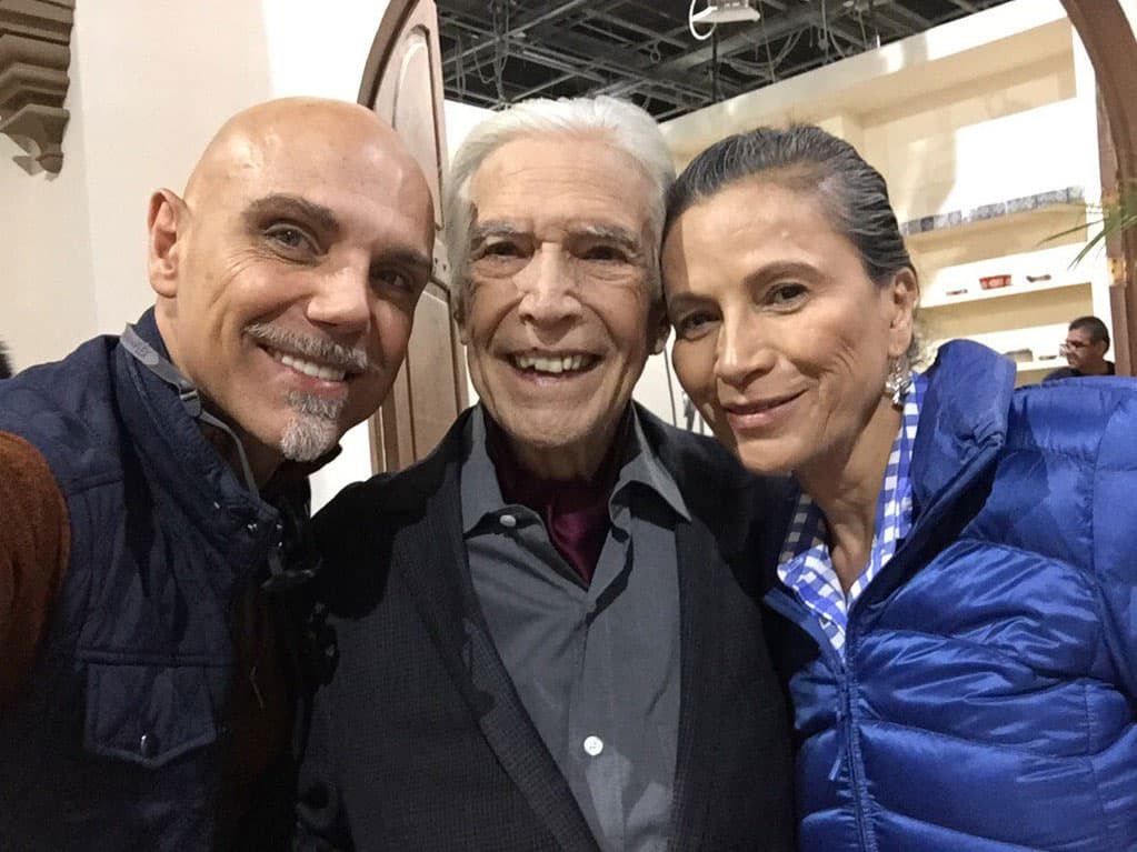 "Él nos pidió que se guardara discreción tocante a su enfermedad, pero murió rodeado de su familia y con mucho amor", declaró Ana Patricia a Notimex. 'Un camino hacia el destino' fue el último proyecto del actor, en 2016.