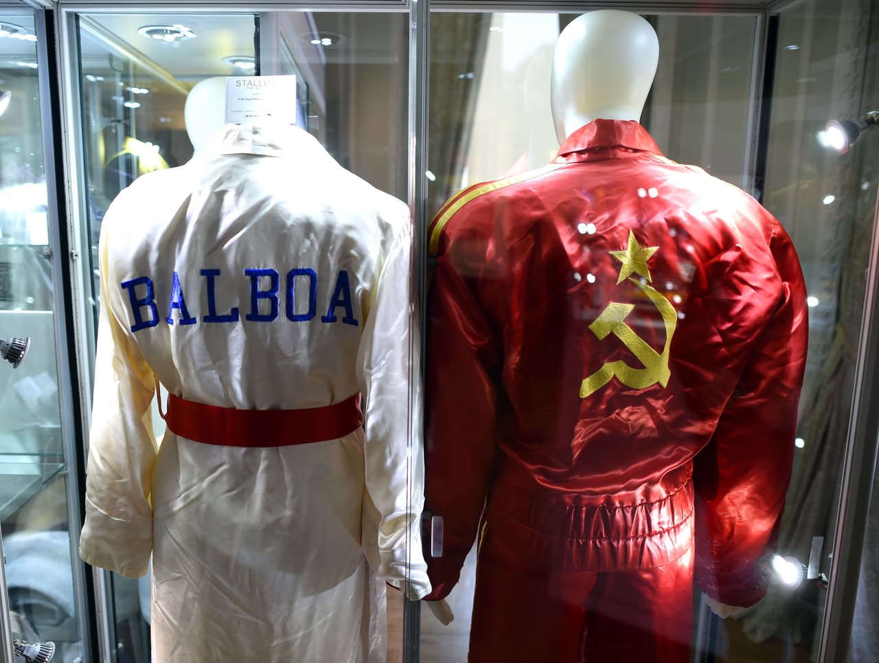 Subasta de artículos de 'Rocky' genera 3 millones