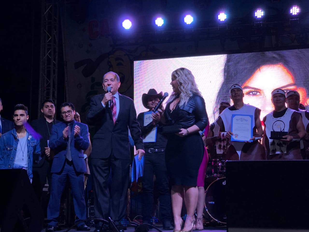 Chiquis no solo fue distinguida con las llaves de esta ciudad...