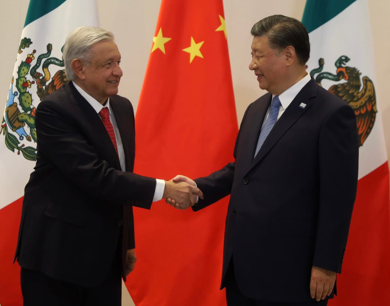 El presidente de México López Obrador se reúne con el presidente de China Xi Jinping: "buenas relaciones en beneficio de nuestros pueblos”