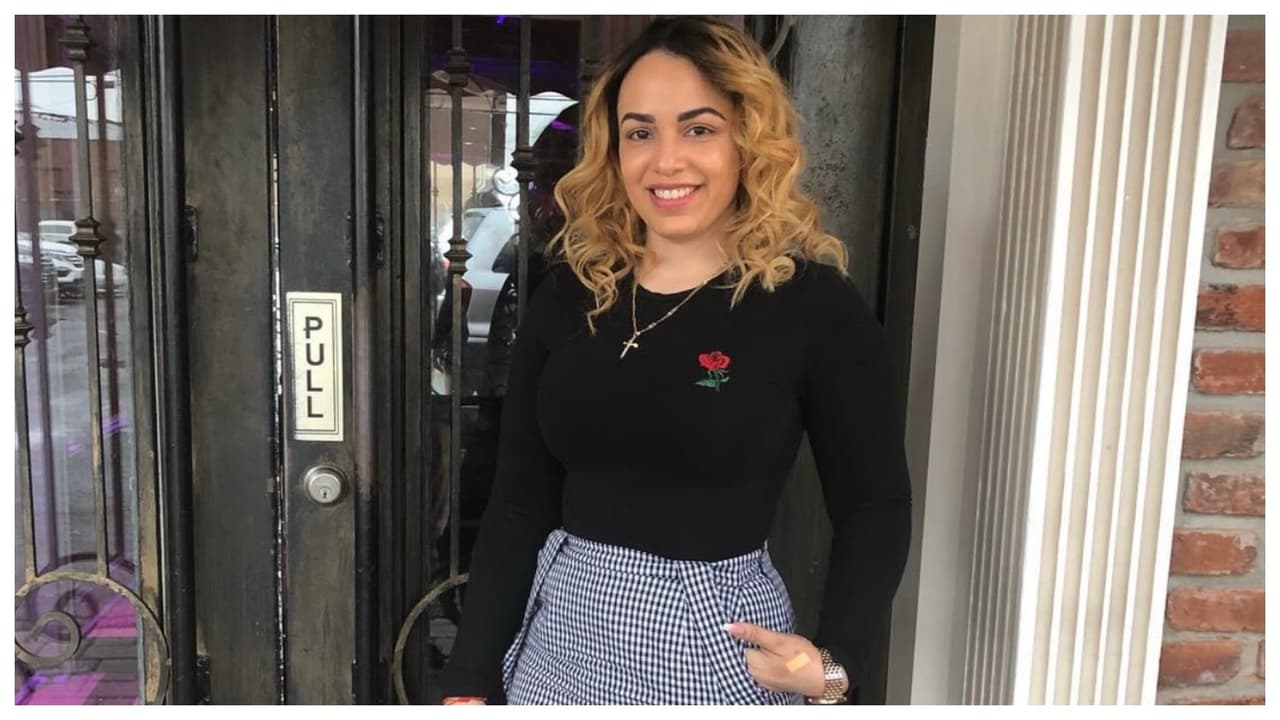 Y la describe como una madre “
<b>preocupada por sus hijos, siempre limpios, su comida a tiempo,</b> la mejor educación; ella los ayudaba mucho: los niños son muy responsables. Si ella se sentaba aquí (en el piso) en el piso se sentaban toditos alrededor de ella. Si ella se ponía en la cama, todos los niños iban a la cama alrededor de ella”.