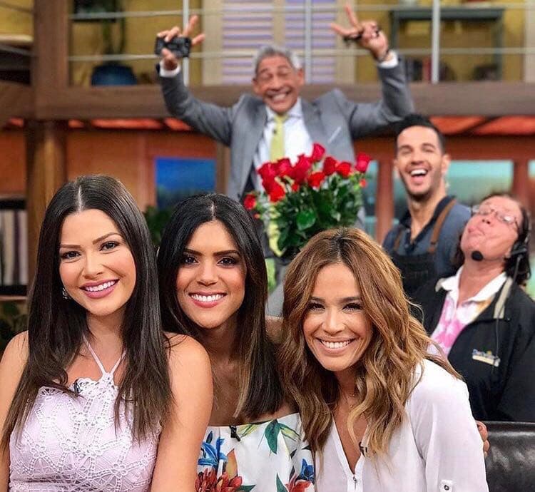 Martes de buen humor, con este "photoboom" de Johnny Lozada le dimos la bienvenida a esta mañana.