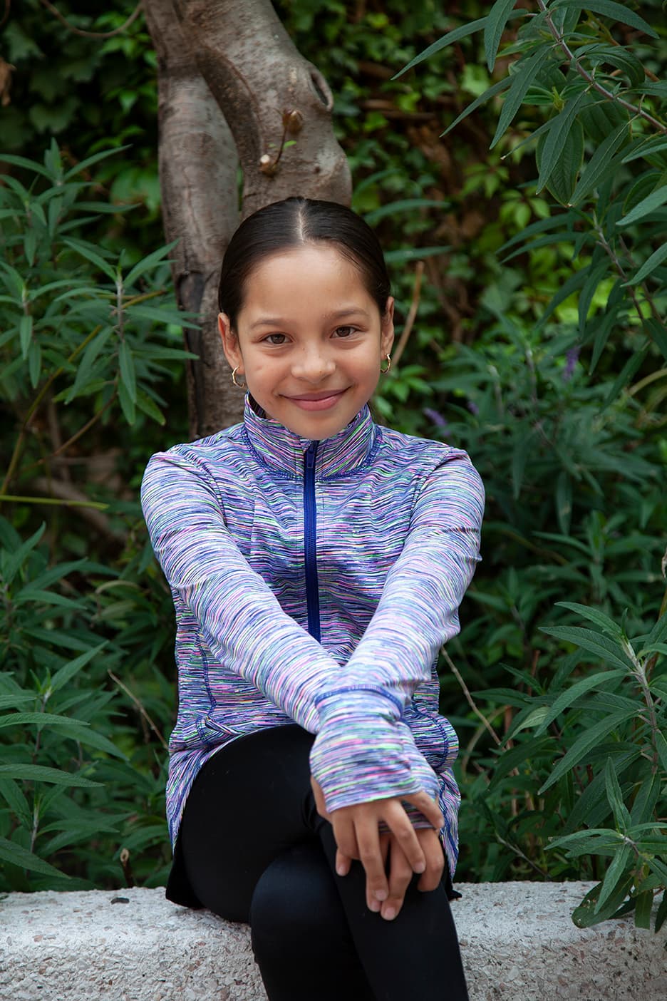 En este viaje, Venus no viene sola, además del apoyo de sus papás, tiene el respaldo de su nana, quien la acompañará a lo largo del concurso. Su mamá, su hermanita y su padre le desean lo mejor desde su hogar, a quienes contacta por videollamada.