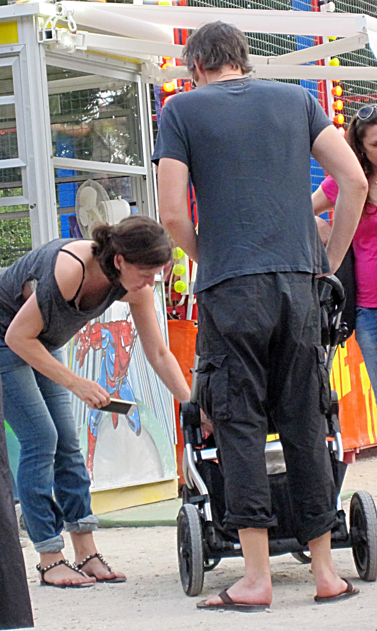 Milla estuvo al pendiente de que la más pequeña estuviera bien y no le faltara nada.