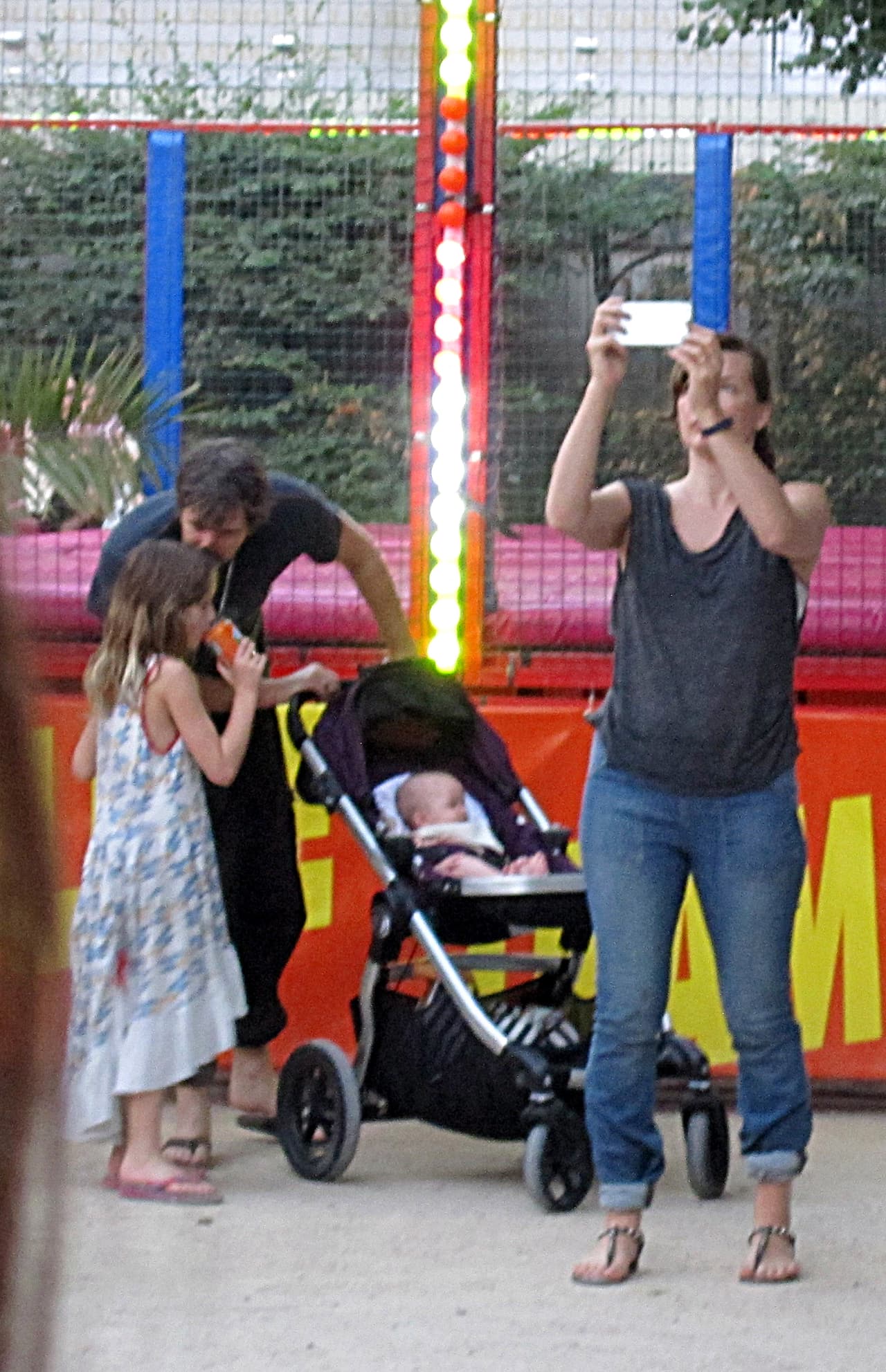 Milla siempre capta cada una de las aventuras que pasa al lado de sus princesas.