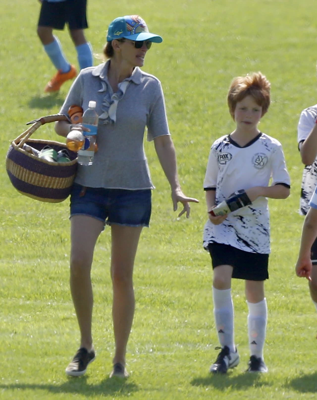 Hermoso ver a Julia en su faceta como mamá.