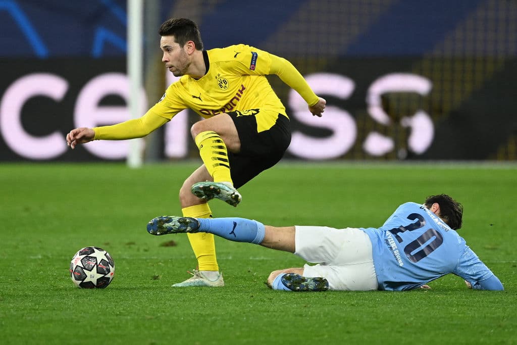 Borussia Dortmund cae ante el Manchester City como local, durante el partido de vuelta de los Cuartos de Final de la UEFA Champions League. El tanto de los locales fue por parte de Jude Bellingham, pero Riyad Mahrez y Phil Foden le dieron la victoria a los Cityzens. Los de Pep Guardiola enfrentarán al Paris Saint-Germain en la Semifinal de la justa europea.