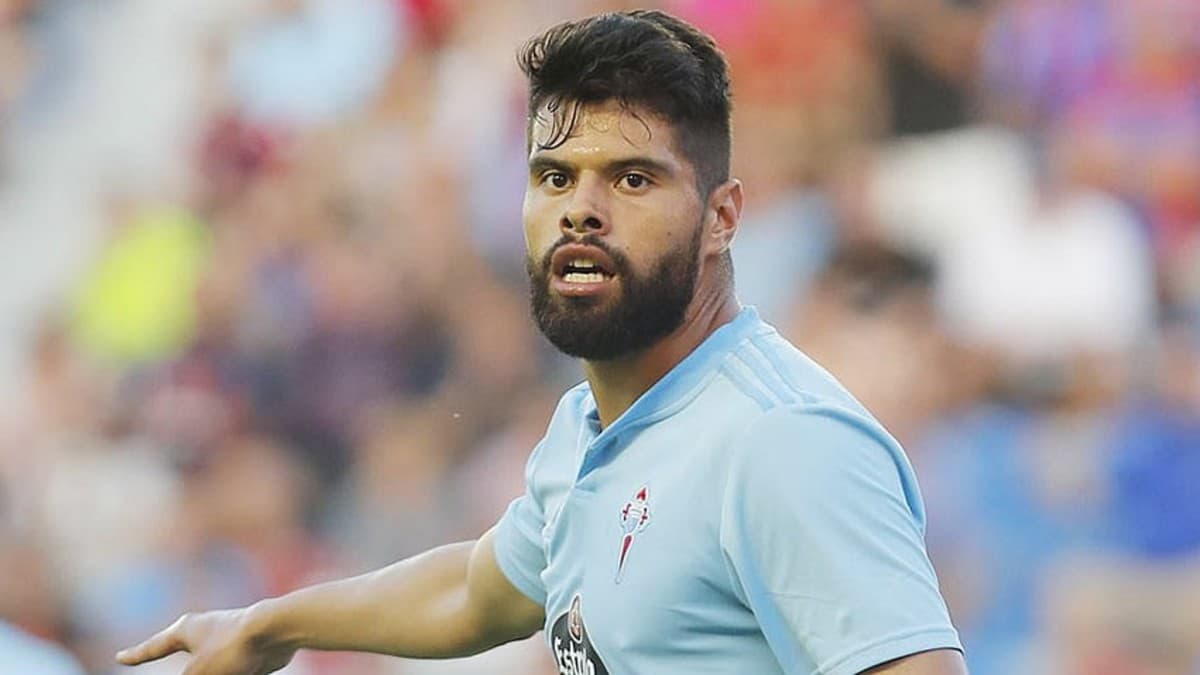 Néstor Araujo: entre tanto, el defensa del Celta no estuvo presente en el juego de Copa y se presume que será inicialista en la visita de los gallegos al Estadio La Cerámica.