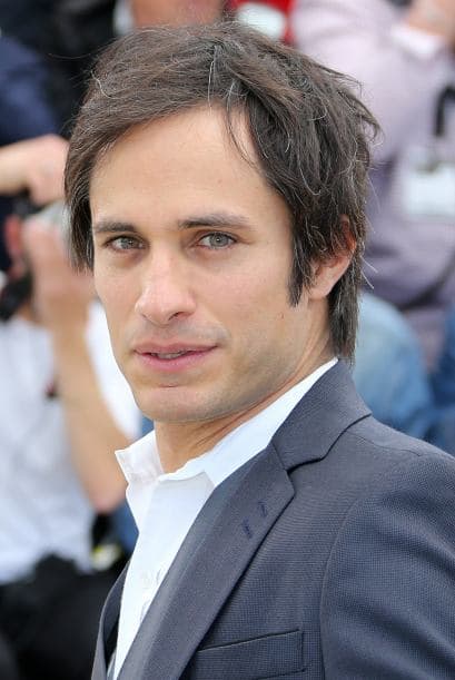 Pero el destino ya le tenía preparado un gran porvenir en el cine. Después de estelarizar "Amores Perros" y "El Crimen del Padre Amaro", dio el salto al mercado hollywoodense.