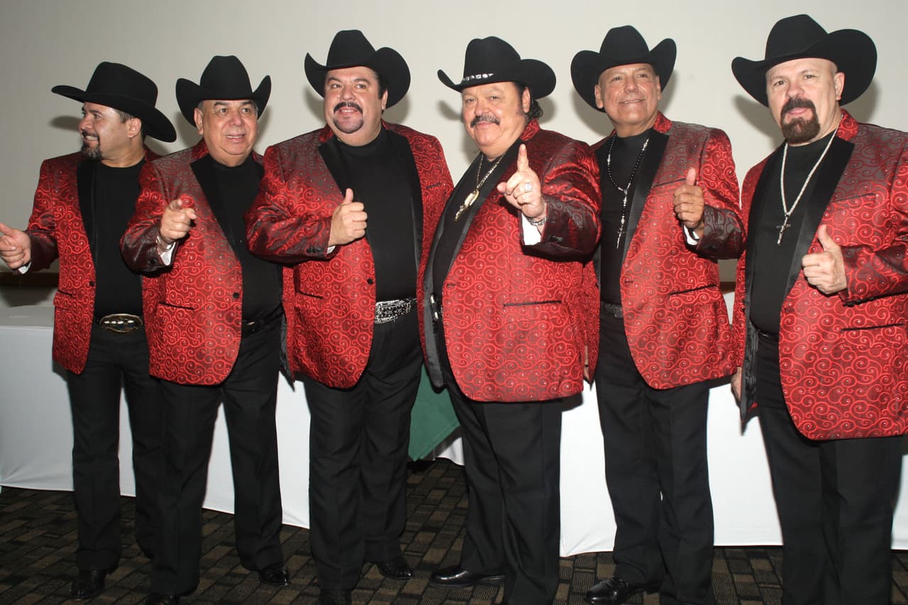 Ramón Ayala enfrenta una millonaria demanda por parte de Mario Marichalar, su exvocalista y guitarrista por dos décadas en Los Bravos del Norte.