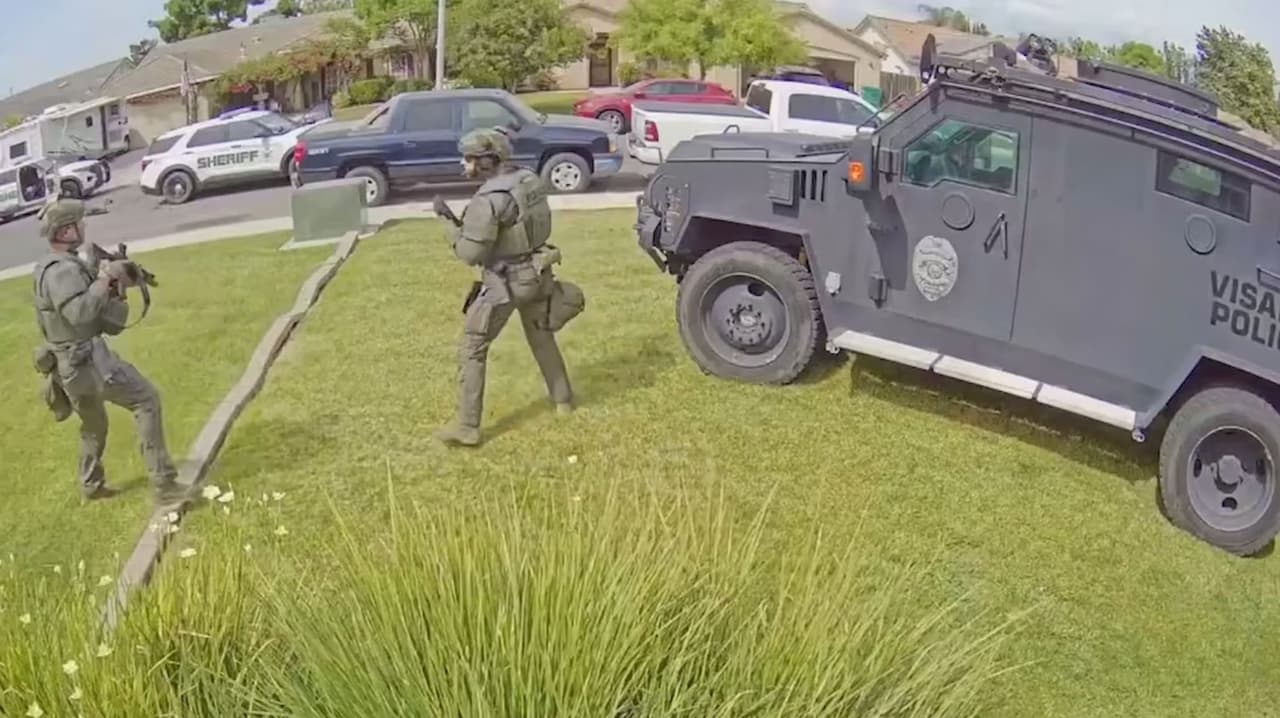 Vecinos de Porterville relatan el impacto tras balacera que dejó un oficial muerto