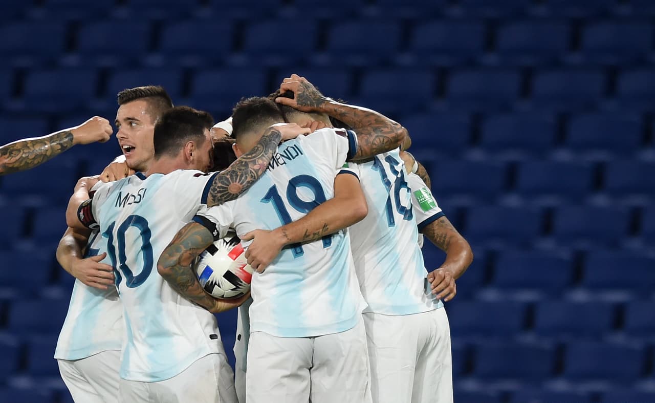 Con gol de Ángel Romero desde los 11 pasos, Paraguay consigue empatar frente a Argentina y salvan un importante punto.