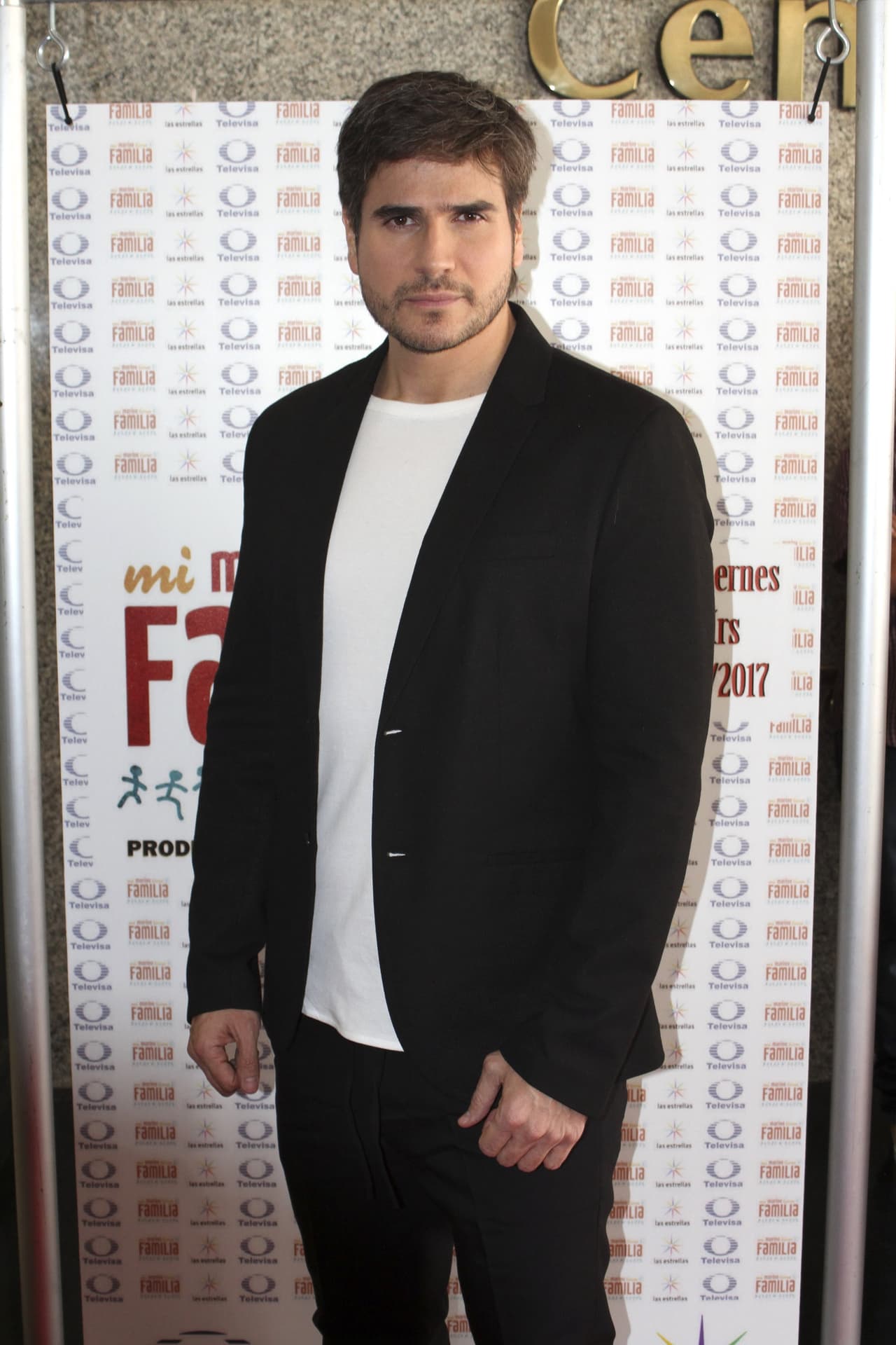 Ahora que 
<b>Daniel Arenas</b> terminó de grabar 'Mi marido tiene familia' suena fuerte para protagonizar esta nueva historia.