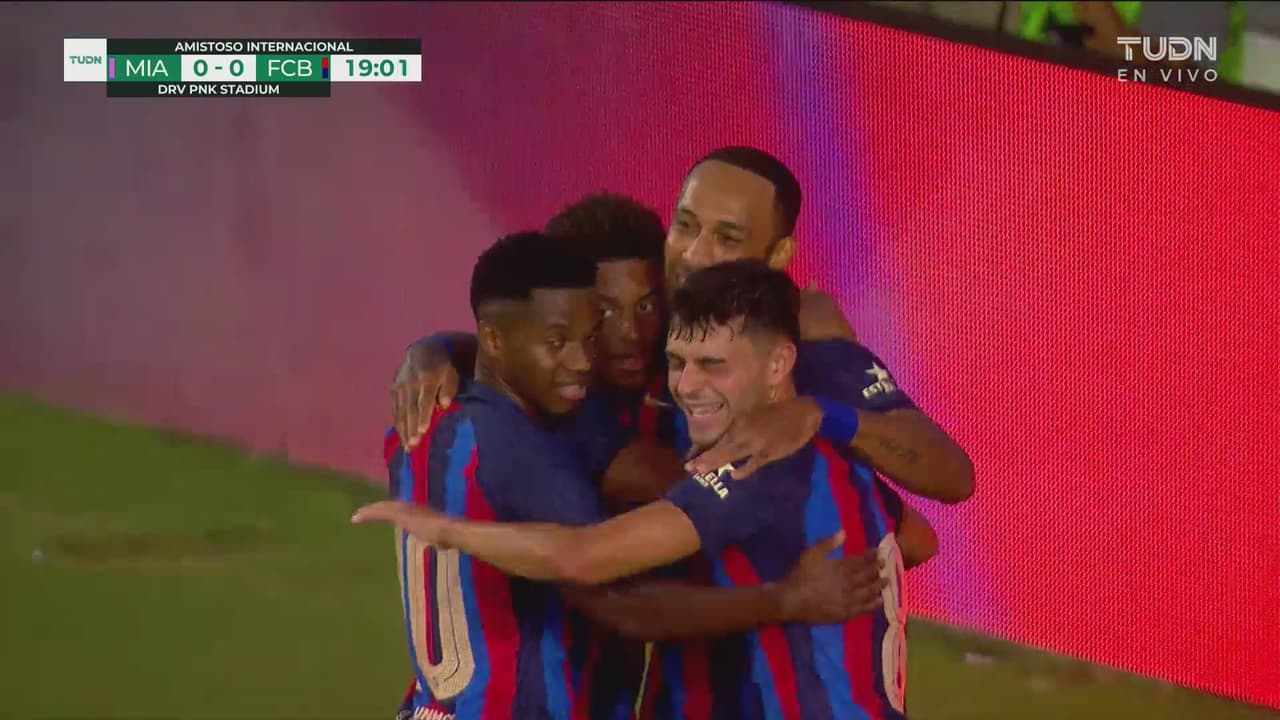 ¡Definición de vaselina! Aubameyang anota el 0-1 de antología