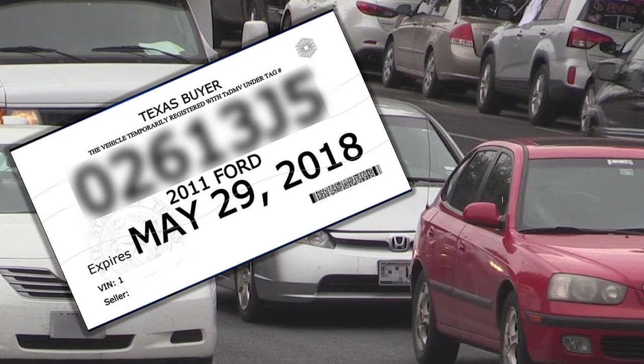 Acusan a mujer de Austin de vender placas falsas a detective encubierto