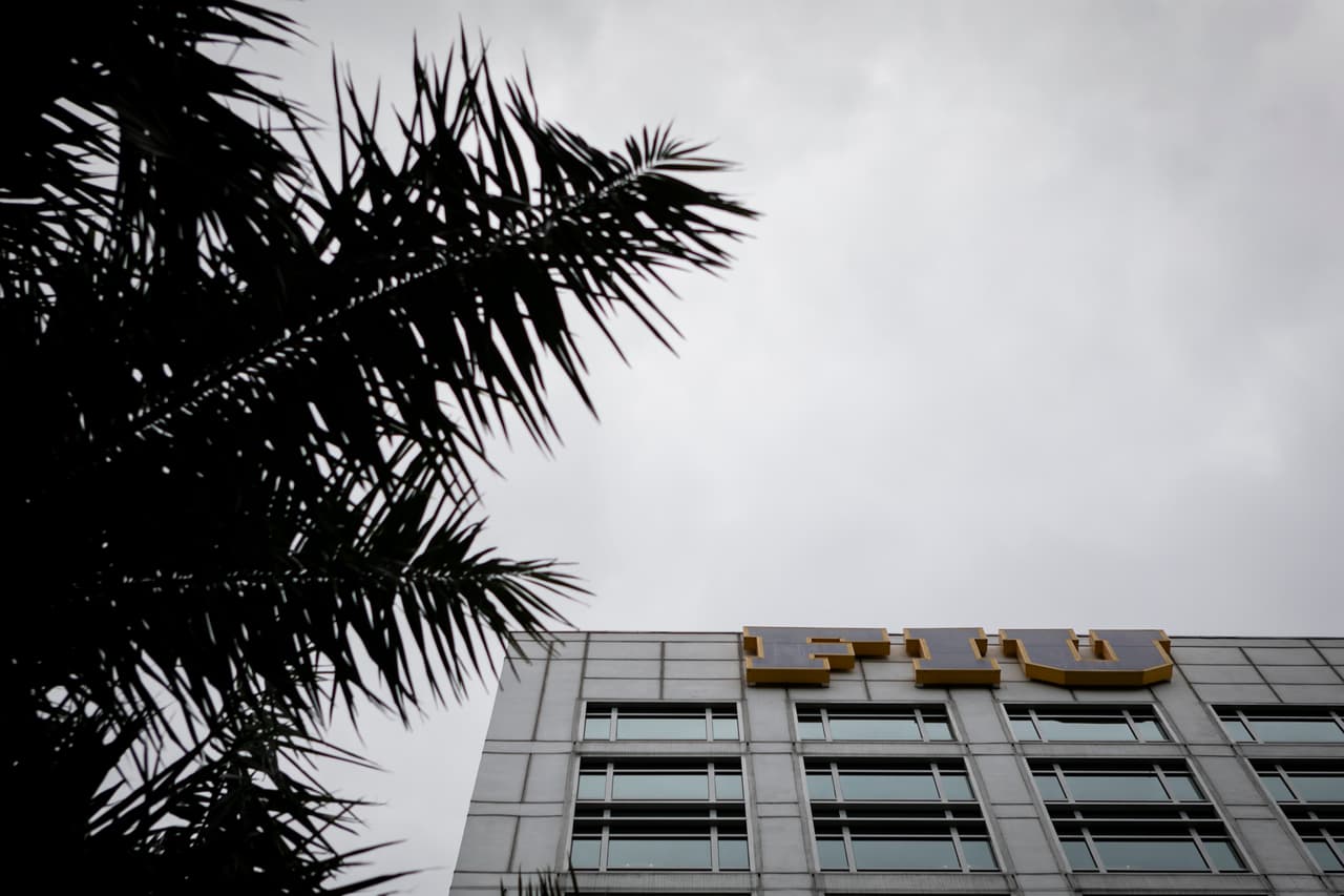 La Universidad Internacional de Florida, FIU, tiene su sede principal en el suroeste del condado Miami-Dade, y cuenta con más de 58,000 estudiantes activos. 
<br>