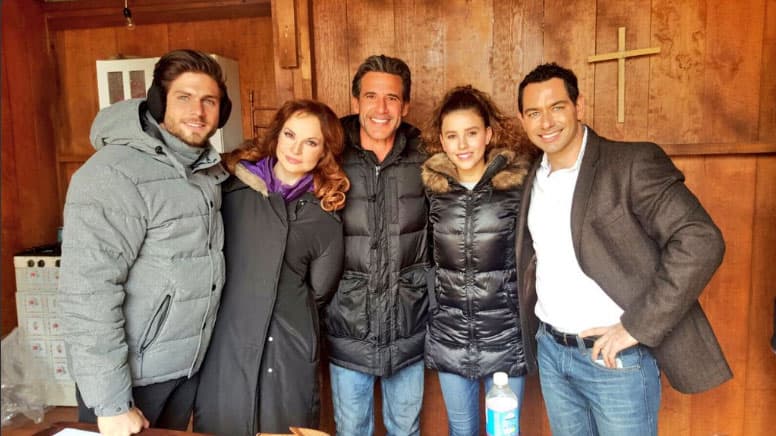 El elenco ha formado un lindo lazo fraternal, se ve que se divierten dentro y fuera de la telenovela. No dejes de ver "Un camino hacia el destino" de lunes a viernes a las 8PM/7C por Univision.