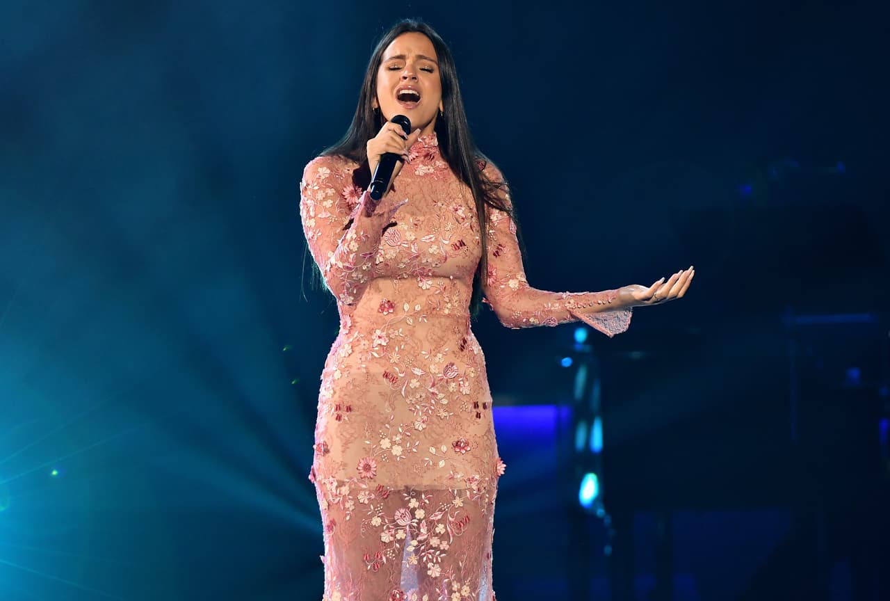 La joven cantante española Rosalía sorprendió al aparecer en cinco categorías gracias a su exitosa producción 'Malamente'.