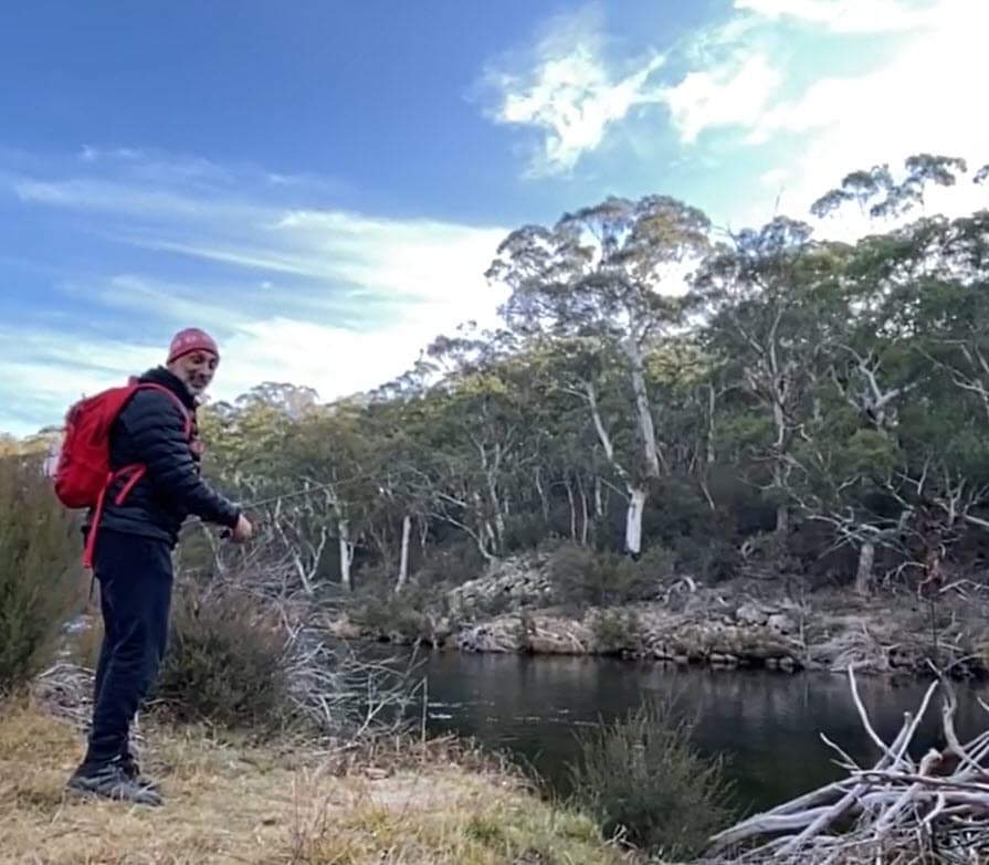 La primera señal de la crisis entre la pareja ocurrió cuando en mayo se dio a conocer que el australiano
<b> <a href="https://www.univision.com/famosos/marlene-favela-desaparecio-del-instagram-de-su-esposo-ya-no-la-sigue-y-borro-todas-las-fotografias-fotos" target="_blank">eliminó todo el contenido</a></b> de su cuenta de Instagram, incluyendo las fotos que tenía con la actriz y su hija.
<br>
