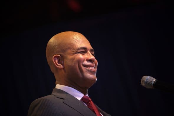 Martelly obtuvo el 67.57 por ciento de los votos, imponiéndose así a su principal rival,Mirlande Manigat, ex primera dama que solamente registró el 31.74 por ciento de los sufragios.