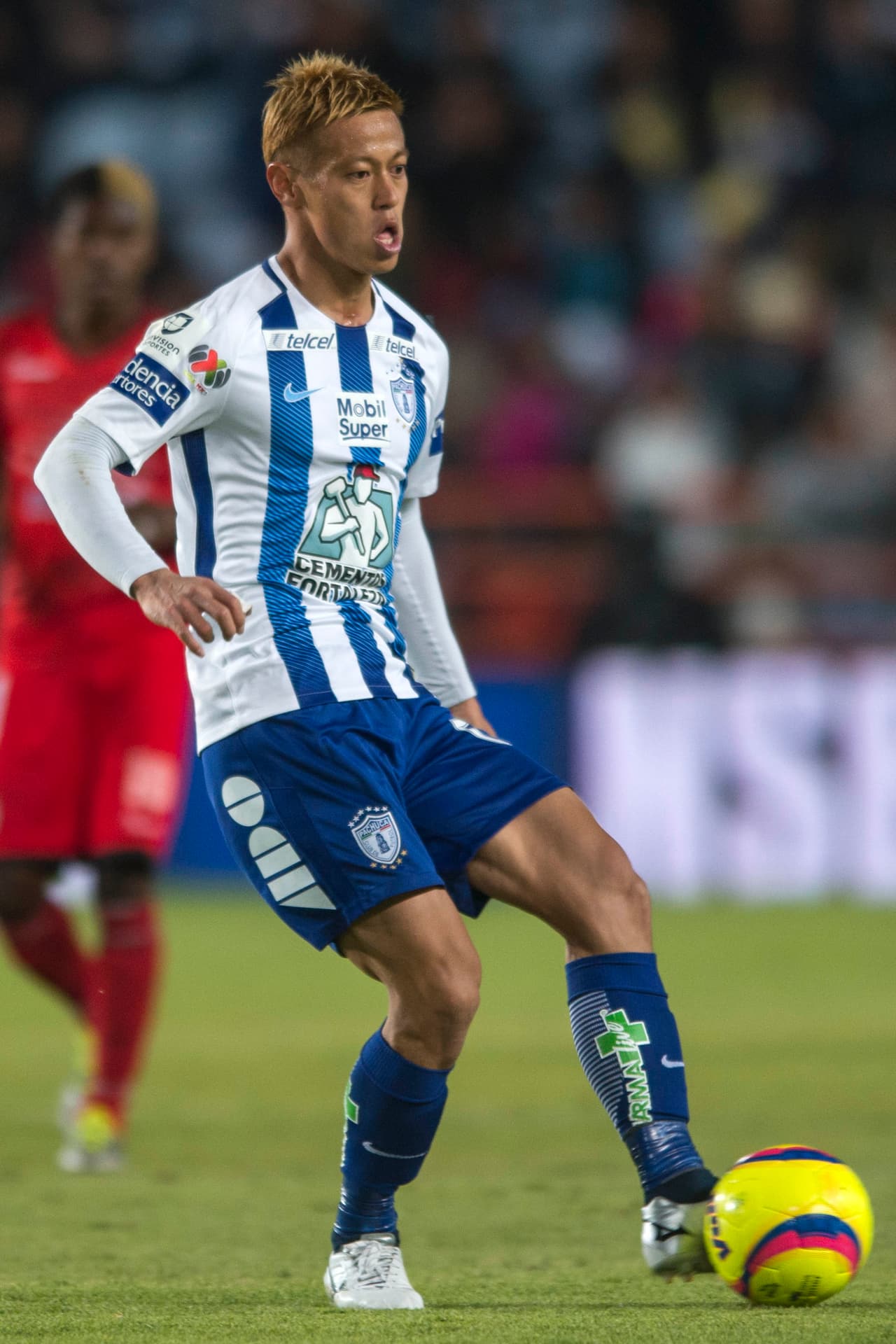 Keisuke Honda no pudo marcar pero fue el hombre más importante del Pachuca al dar par de asistencias de gol.