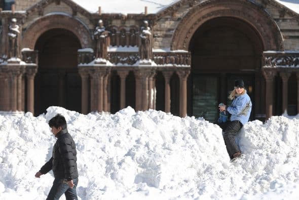 Mientras los estados del Noreste se recuperan, el Servicio Nacional de Meteorología anunció la llegada de una tormenta hoy que dejará a su paso fuertes nevadas y vientos en los estados del Medio Oeste, desde el noreste de Colorado hasta el centro de Minesota.