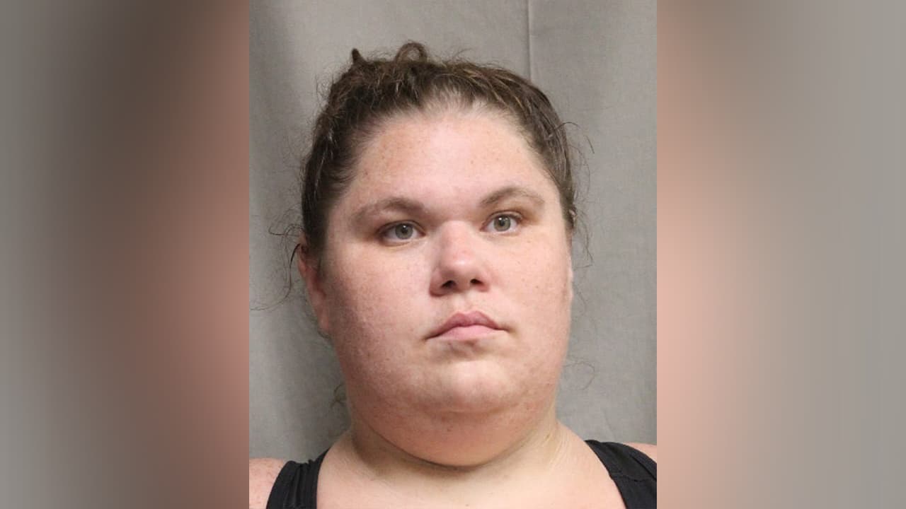 Taunya Renae Michalski, es señalada de robo y provocar heridas corporales.