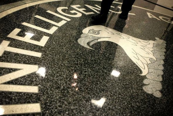 El director de la CIA, David Petraeus, presentó su carta de renuncia al presidente Barack Obama a que tuvo una relación extramarital, informó Efe. Ver toda la información