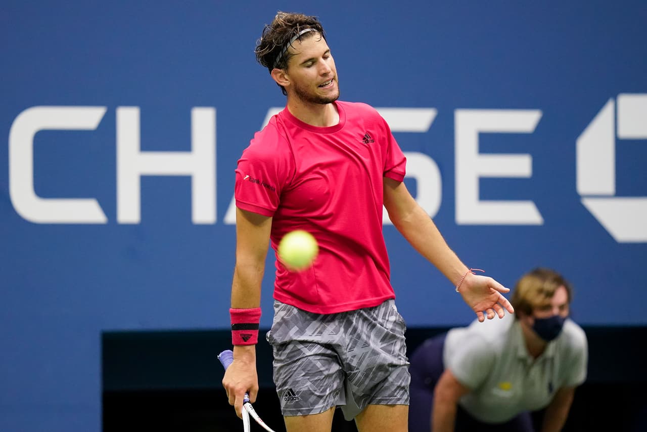 Con un resultado final de 6-2, 6-4, 4-6, 3-6 y 6-7 (6-8), Dominic Thiem gana el US Open y se convierte en el primer tenista nacido en los años 90 que gana un Grand Slam.