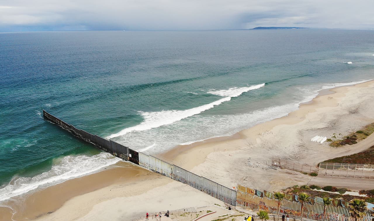 Las aguas sucias del río Tijuana contaminan las playas del sur de California, indica reporte