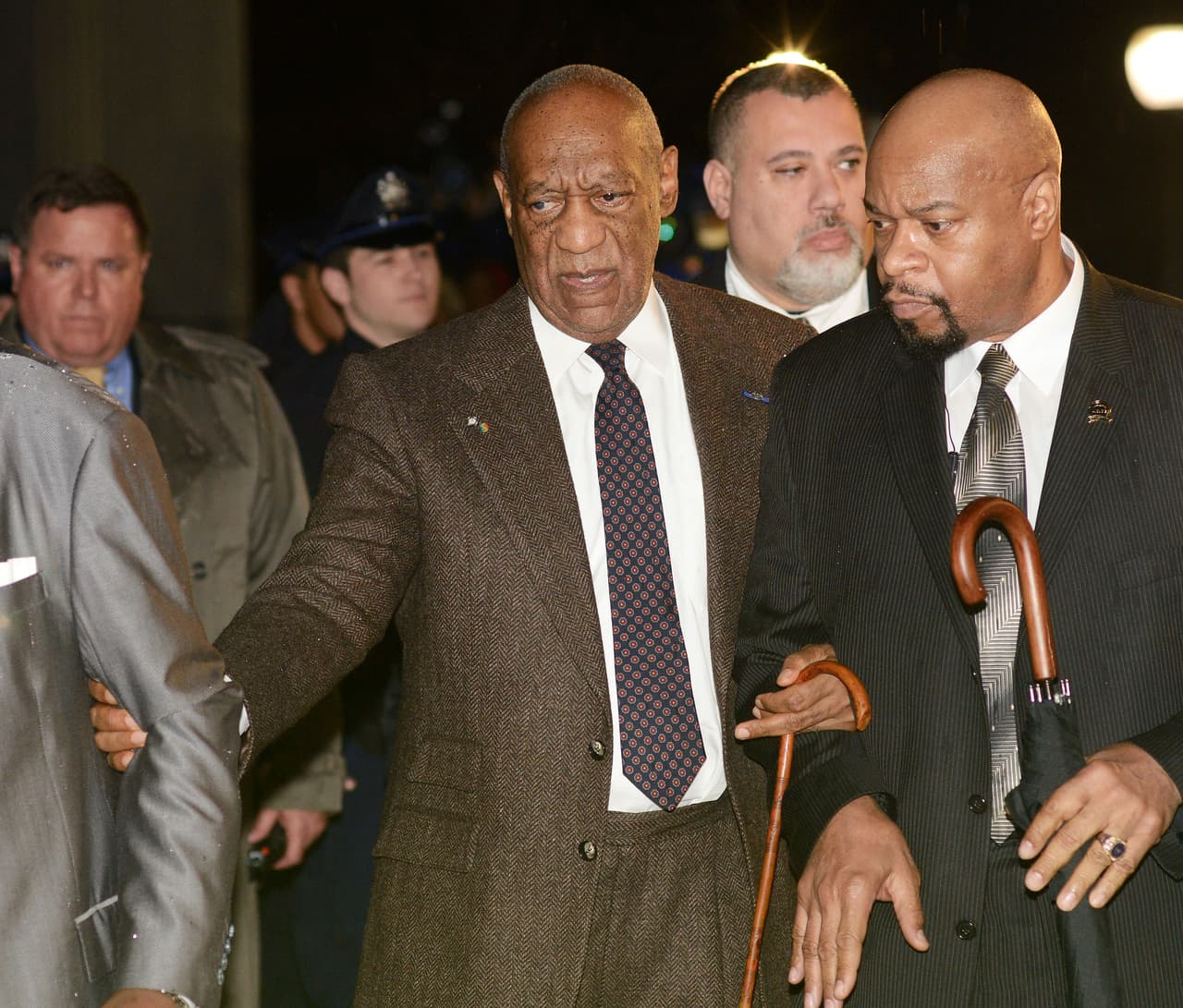 Posponen el primer juicio contra Bill Cosby por agresión sexual