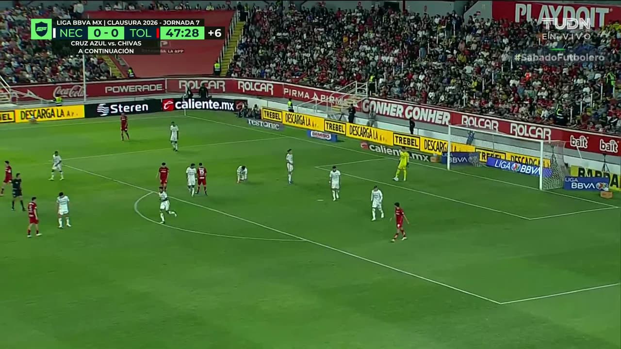 ¡TIRO ATAJADO! disparo por Jesús Angulo.