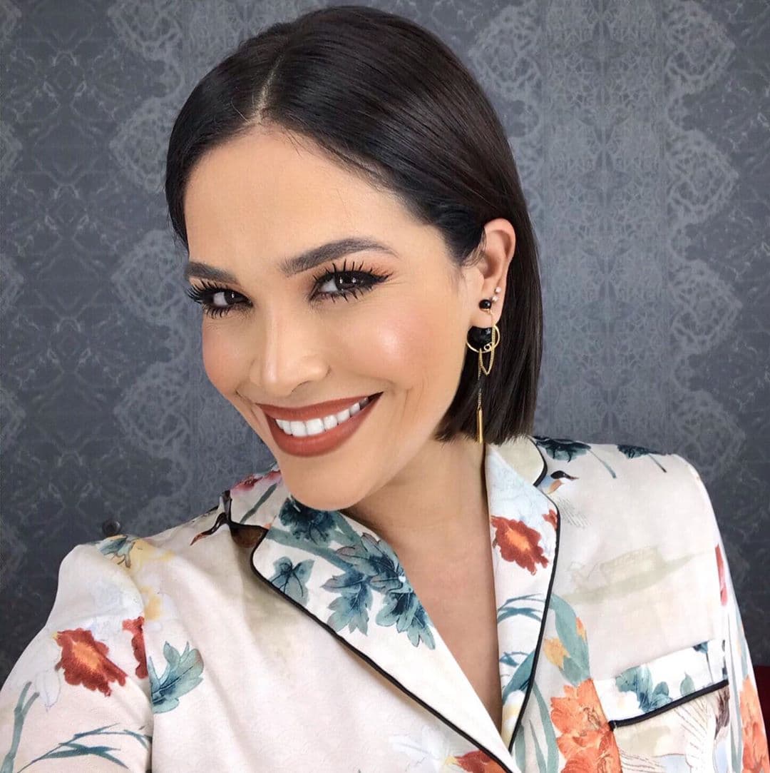 No hay duda que la conductora mexicana adora los cambios, y para muestra este diminuto corte que lució en 2019.