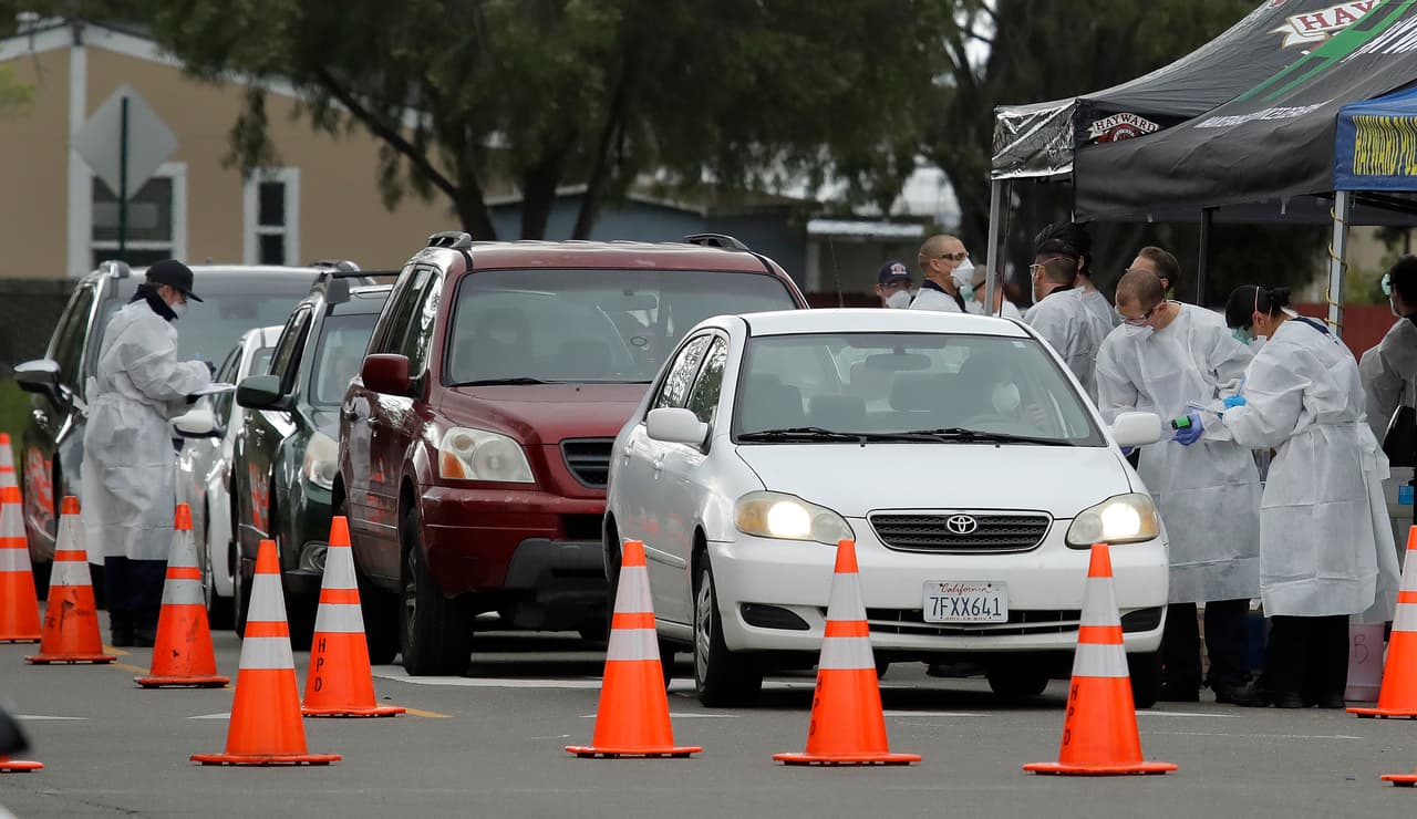 Otros de los requisitos que se implementaron debido al alto número de solicitantes son padecer de condiciones crónicas relacionados con las arterias, riñones, hígado, diabetes, corazón, pulmones o neurológicas; tener más de 65 años, estar o haber estado recientemente embarazada o ser desamparado.