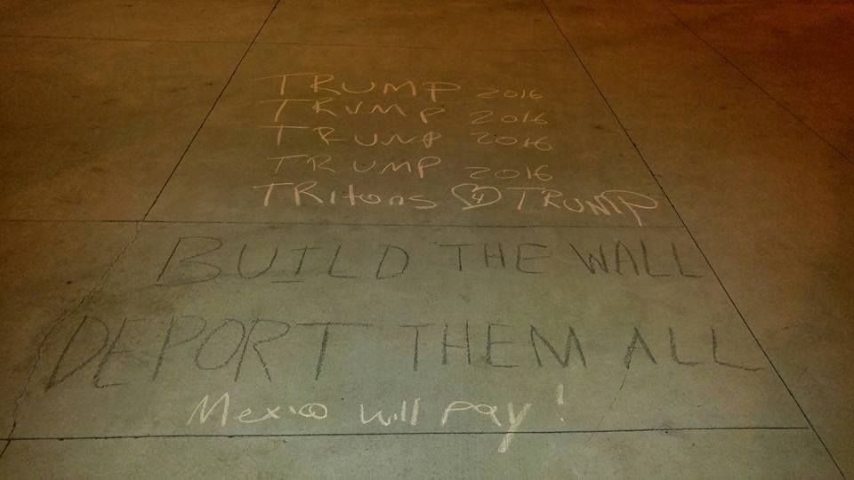 Reprueban grafiti pro-Trump en universidad de California