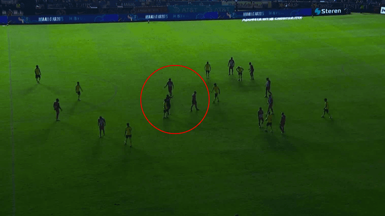 América y Necaxa sufren apagón y la "Cupido CAM" capta momentazos