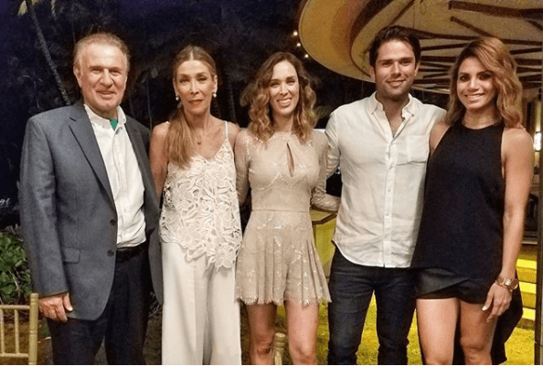 Si bien Chuy ha modelado para algunas marcas de renombre, él también se ha preparado académicamente al estudiar Negocios Internacionales.